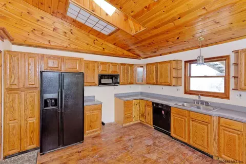 268 Pleasant Valley Rd, Argyle, NY 12809 photo 10