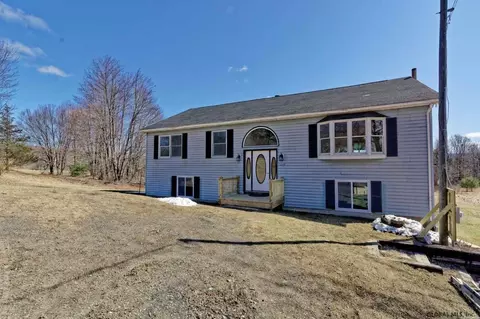 268 Pleasant Valley Rd, Argyle, NY 12809 photo 2