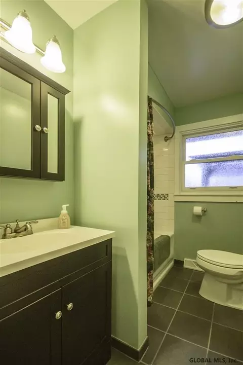 223 Murray Ave, Delmar, NY 12054 photo 9