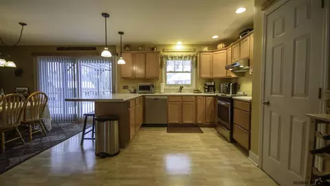 223 Murray Ave, Delmar, NY 12054 photo 4