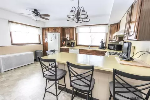 1306 Richard St, Schenectady, NY 12303 photo 3