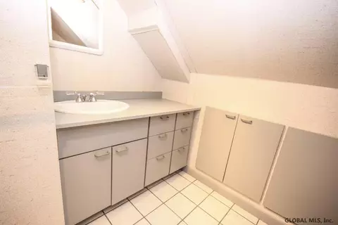 1306 Richard St, Schenectady, NY 12303 photo 21