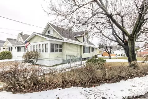 1306 Richard St, Schenectady, NY 12303 photo 1
