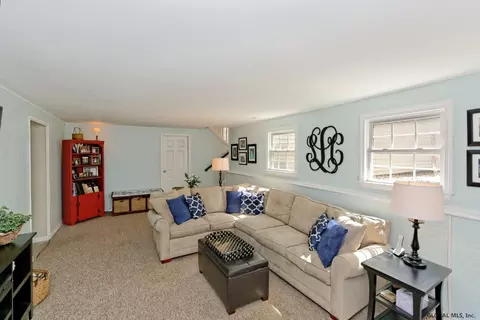 4 Ho Hum Ln, Saratoga Springs, NY 12866 photo 7