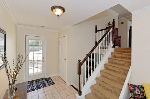 4 Ho Hum Ln, Saratoga Springs, NY 12866 photo 2