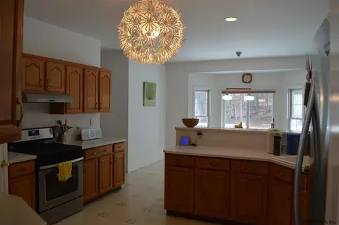 23 Mosall Dr, Slingerlands, NY 12159 photo 9