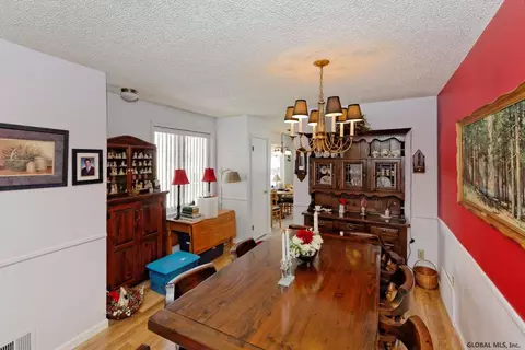 51 Constitution Ct, Glenmont, NY 12077 photo 11