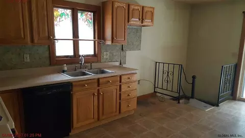 13 High Point Rd, Corinth, NY 12822 photo 11