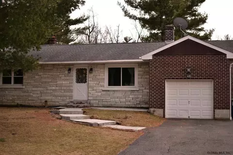 42 Werner Rd, Halfmoon, NY 12065 photo 1