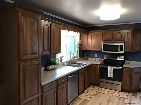 42 Werner Rd, Halfmoon, NY 12065 photo 10