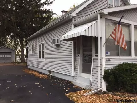 2426 Albany St, Schenectady, NY 12304 photo 2