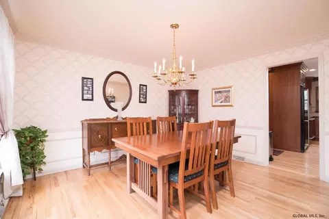 5 Wembly Ct, Delmar, NY 12054 photo 6