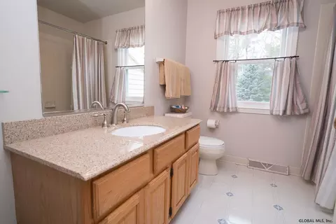 5 Wembly Ct, Delmar, NY 12054 photo 25