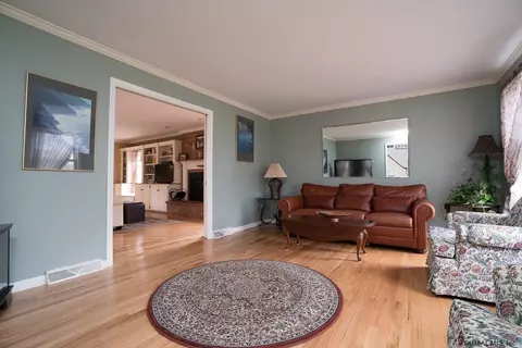 5 Wembly Ct, Delmar, NY 12054 photo 4