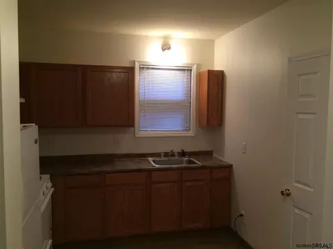 5 Monroe St, Schenectady, NY 12305 photo 8