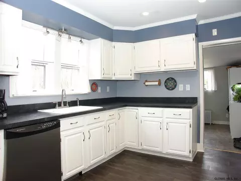 58 Hudson Ave, Delmar, NY 12054 photo 3