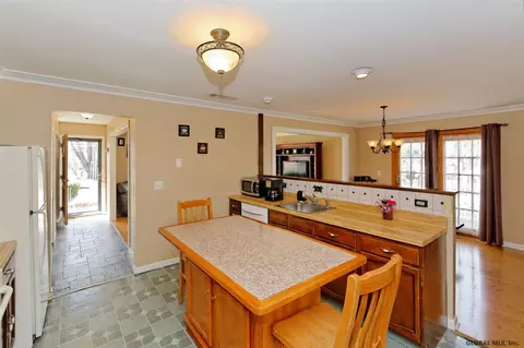 17 Olympian Dr, Slingerlands, NY 12159 photo 11
