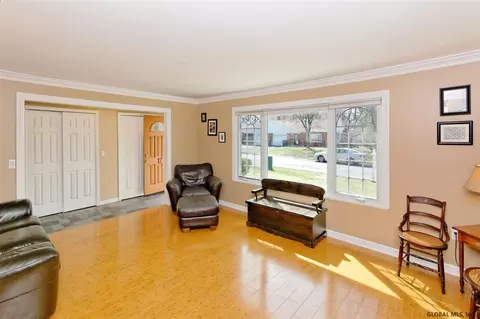 17 Olympian Dr, Slingerlands, NY 12159 photo 6