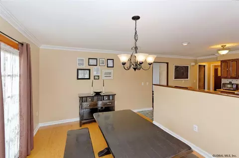 17 Olympian Dr, Slingerlands, NY 12159 photo 4