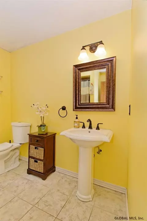 264 Schodack Dr, Schodack, NY 12033 photo 19