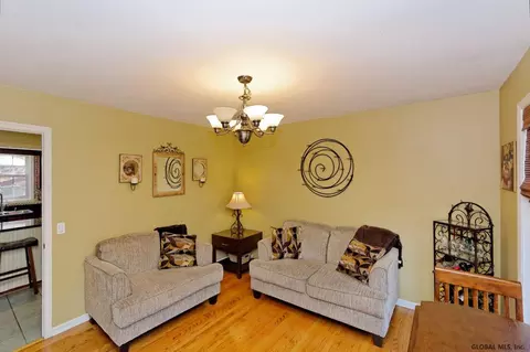 264 Schodack Dr, Schodack, NY 12033 photo 5