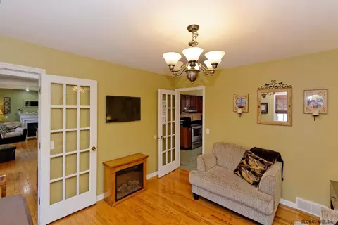 264 Schodack Dr, Schodack, NY 12033 photo 6