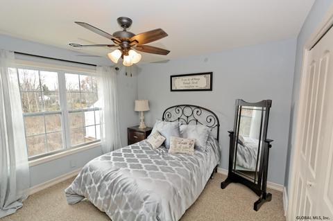 176 Paddock Cir, Schenectady, NY 12306 photo 19