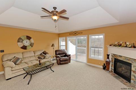 176 Paddock Cir, Schenectady, NY 12306 photo 12
