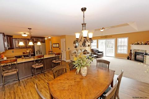 176 Paddock Cir, Schenectady, NY 12306 photo 7
