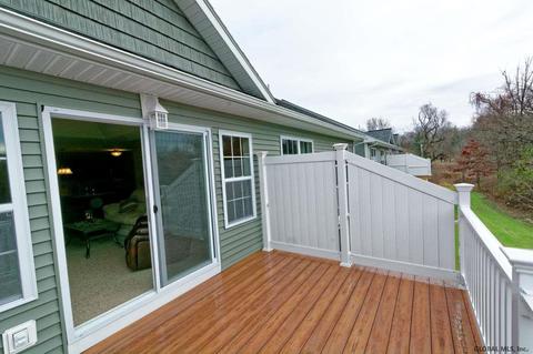 176 Paddock Cir, Schenectady, NY 12306 photo 21
