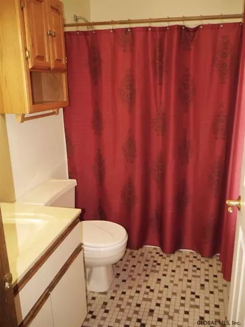 4 Carlyle Ct, Ballston Lake, NY 12019 photo 18