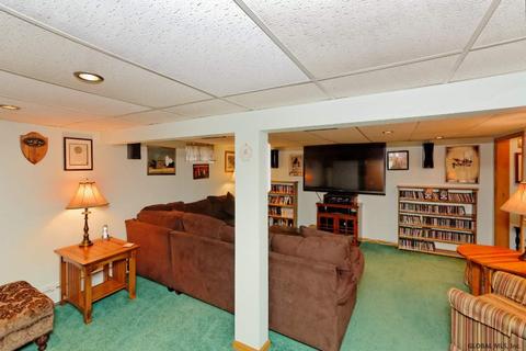 9 Schuster Rd, Schenectady, NY 12303 photo 9