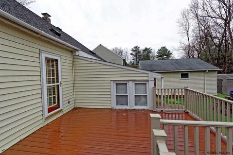 9 Schuster Rd, Schenectady, NY 12303 photo 12