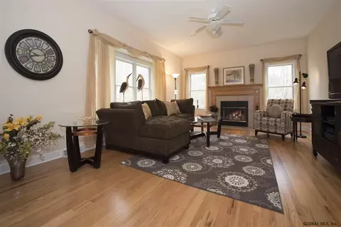 12 Little Dr, Malta, NY 12020 photo 7