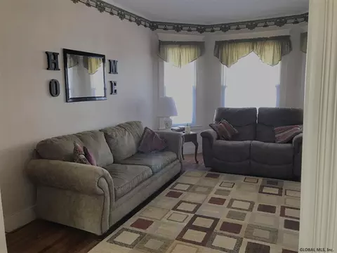47 Willow Ave, Schenectady, NY 12304 photo 5