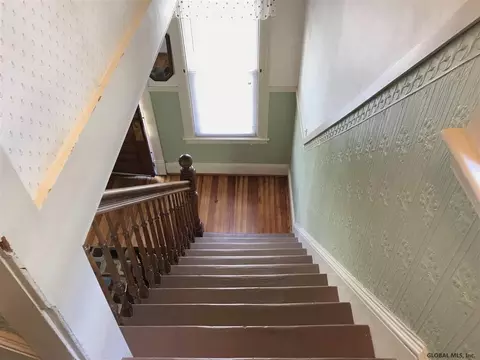 47 Willow Ave, Schenectady, NY 12304 photo 17
