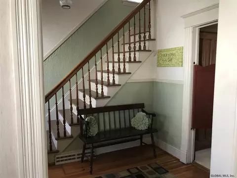 47 Willow Ave, Schenectady, NY 12304 photo 4