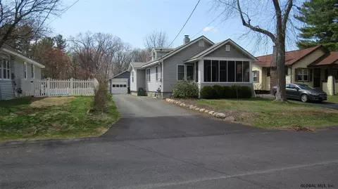 14 Gardner Ter, Delmar, NY 12054 photo 1