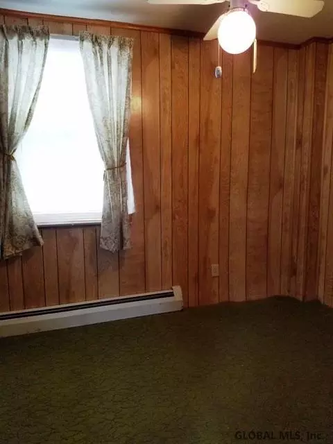 24 Chiswell St, Schenectady, NY 12304 photo 6