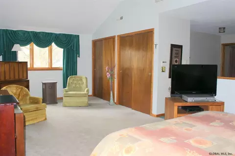 20 Mullen Dr, Schenectady, NY 12306 photo 11