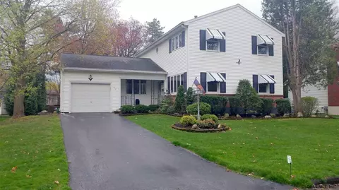 20 Mullen Dr, Schenectady, NY 12306 photo 1