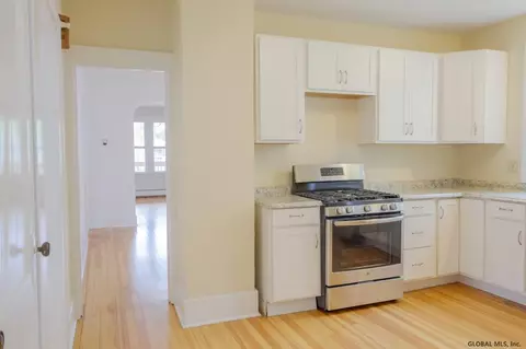 1083 Garner Ave, Schenectady, NY 12309 photo 5