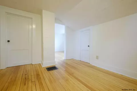 1083 Garner Ave, Schenectady, NY 12309 photo 14