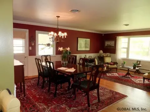 9 Norge Rd, Delmar, NY 12054 photo 2