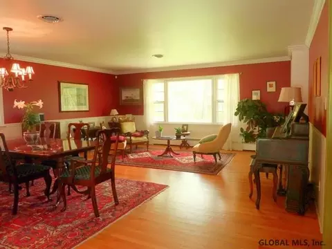 9 Norge Rd, Delmar, NY 12054 photo 3