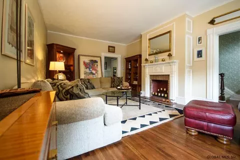 27 Front St, Schenectady, NY 12305 photo 7
