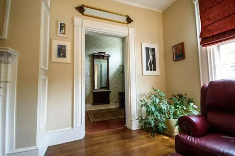 27 Front St, Schenectady, NY 12305 photo 4