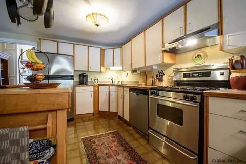 27 Front St, Schenectady, NY 12305 photo 9