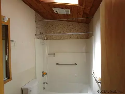 1509 Mcclellan St, Schenectady, NY 12309 photo 13