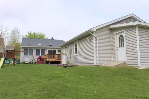 79 Linda Ln, Schenectady, NY 12304 photo 23